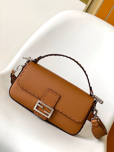 フェンディバッグ正面デザイン